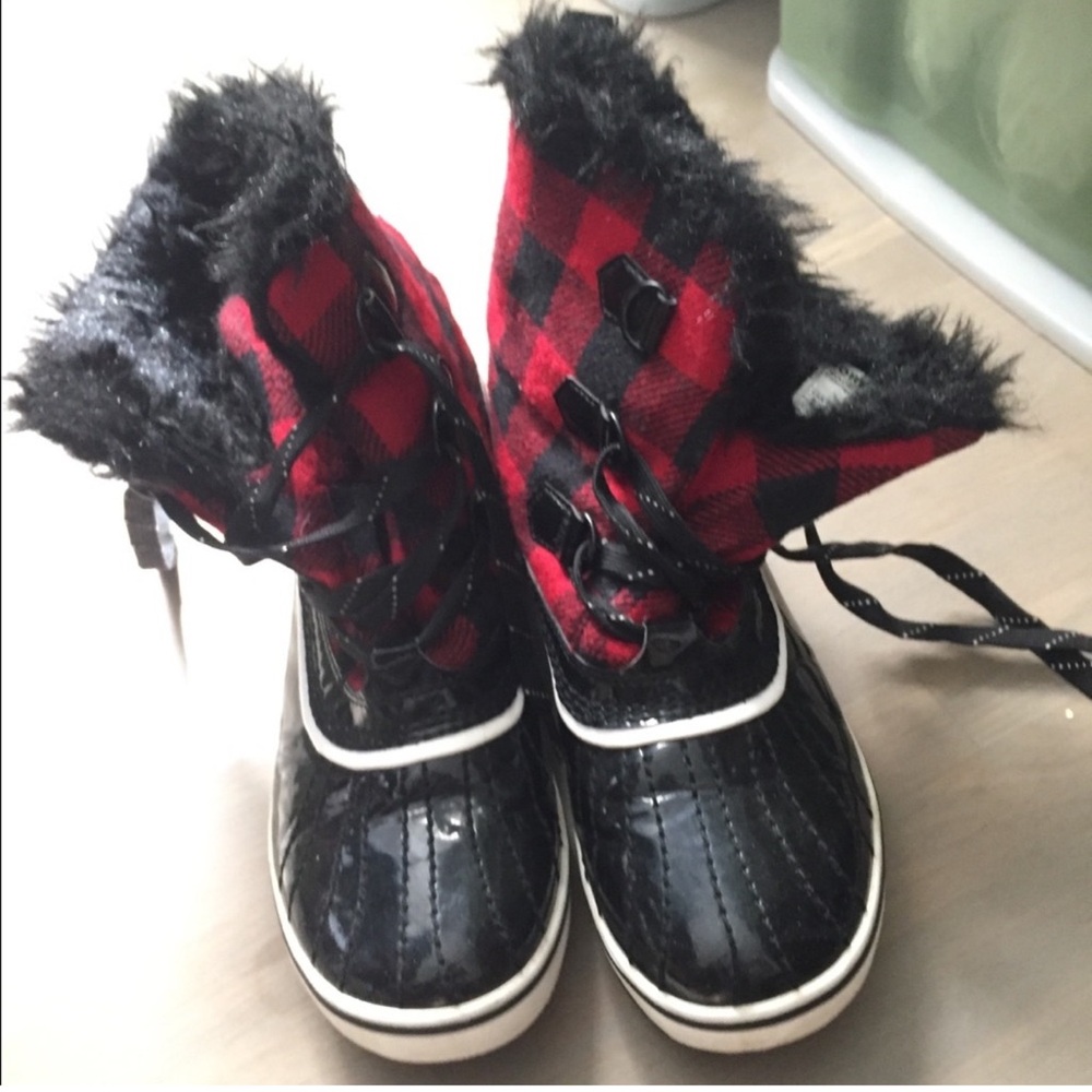 Sorel Black and Red Plaid Winter Boots